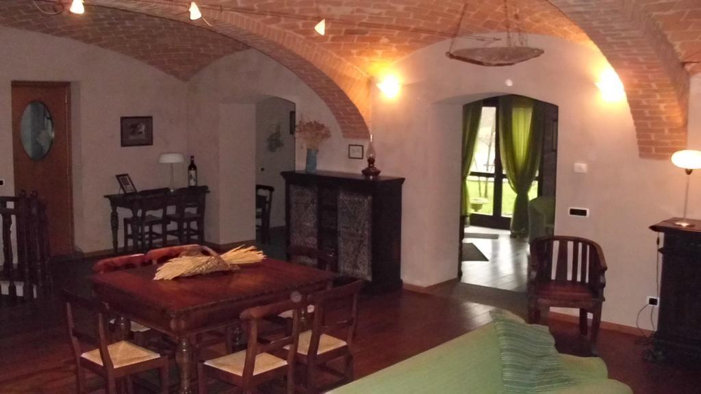 Magliano Alfieri Locanda Del Molino Vecchio חדר תמונה